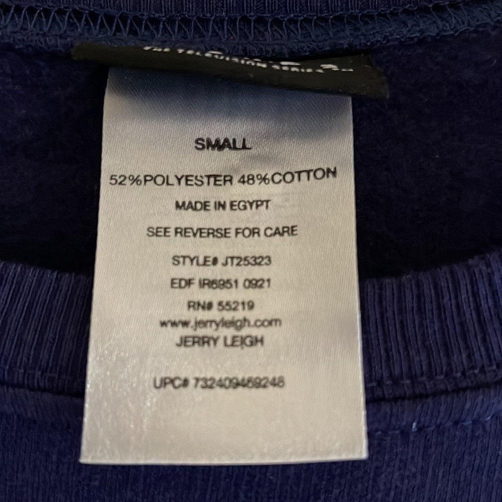 Friends City Skyline Pullover Sweatshirt - Picture 4 of 4